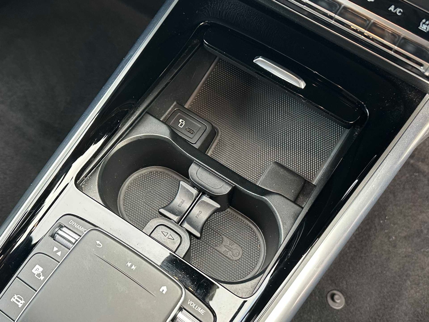 Used Mercedes-Benz EQA 2021 for sale - 76610603: Photo 32