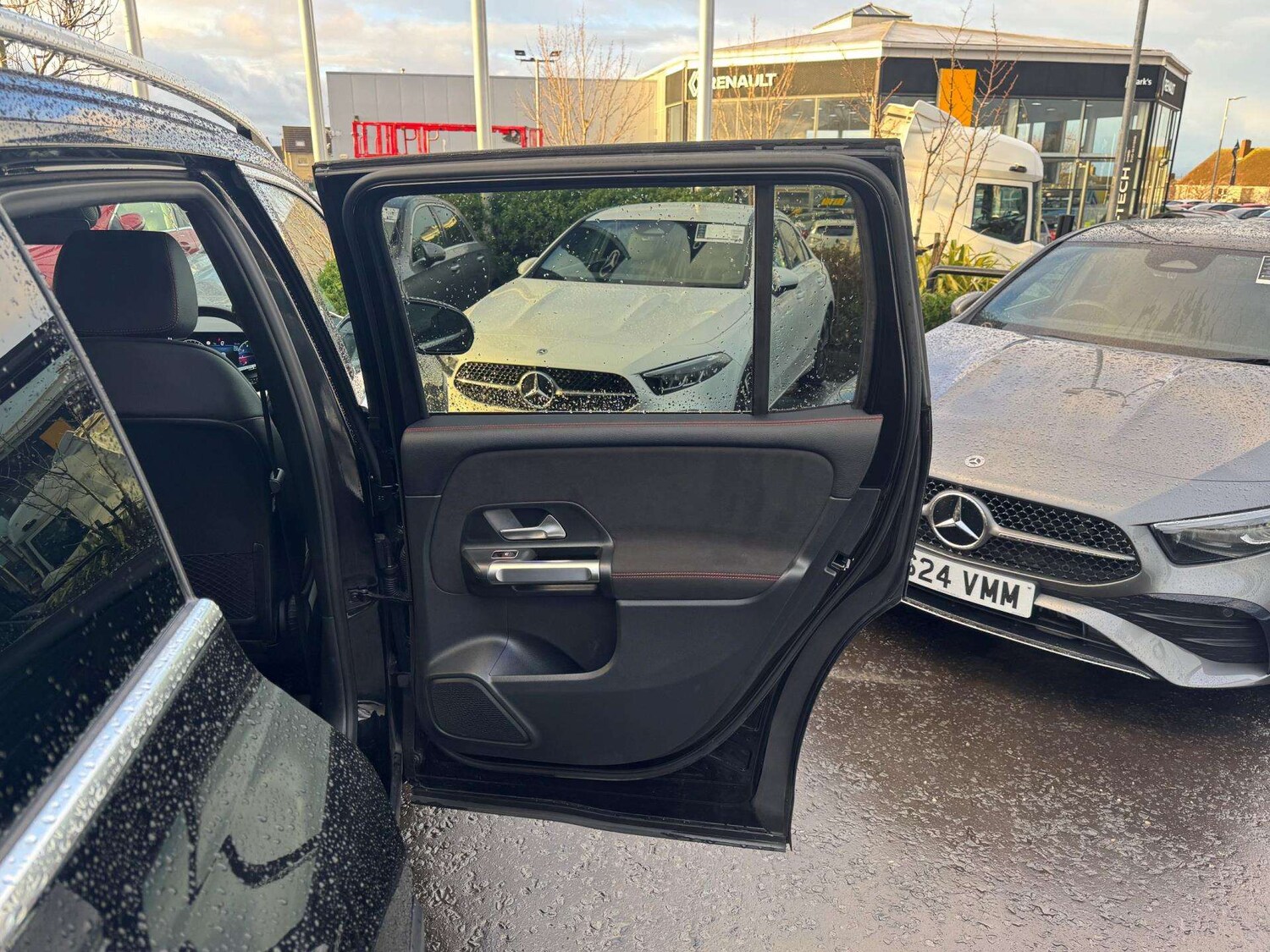 Used Mercedes-Benz GLB 2024 for sale - 77361271: Photo 15