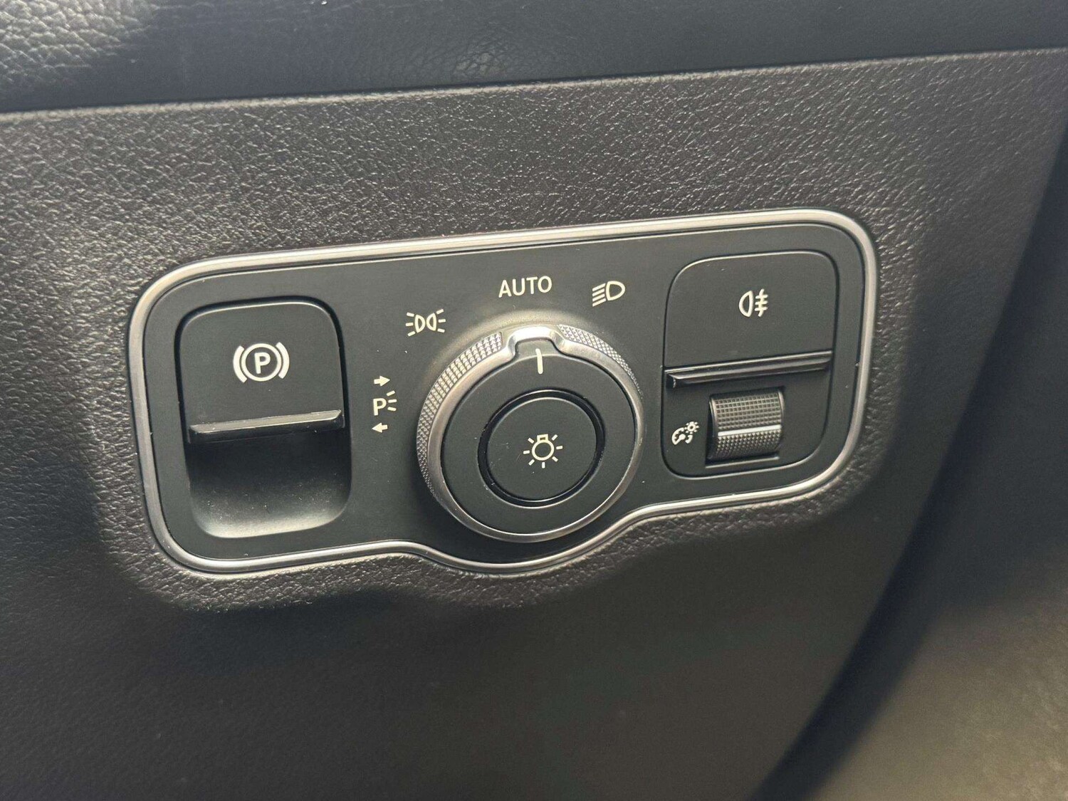 Used Mercedes-Benz GLB 2024 for sale - 77361271: Photo 30