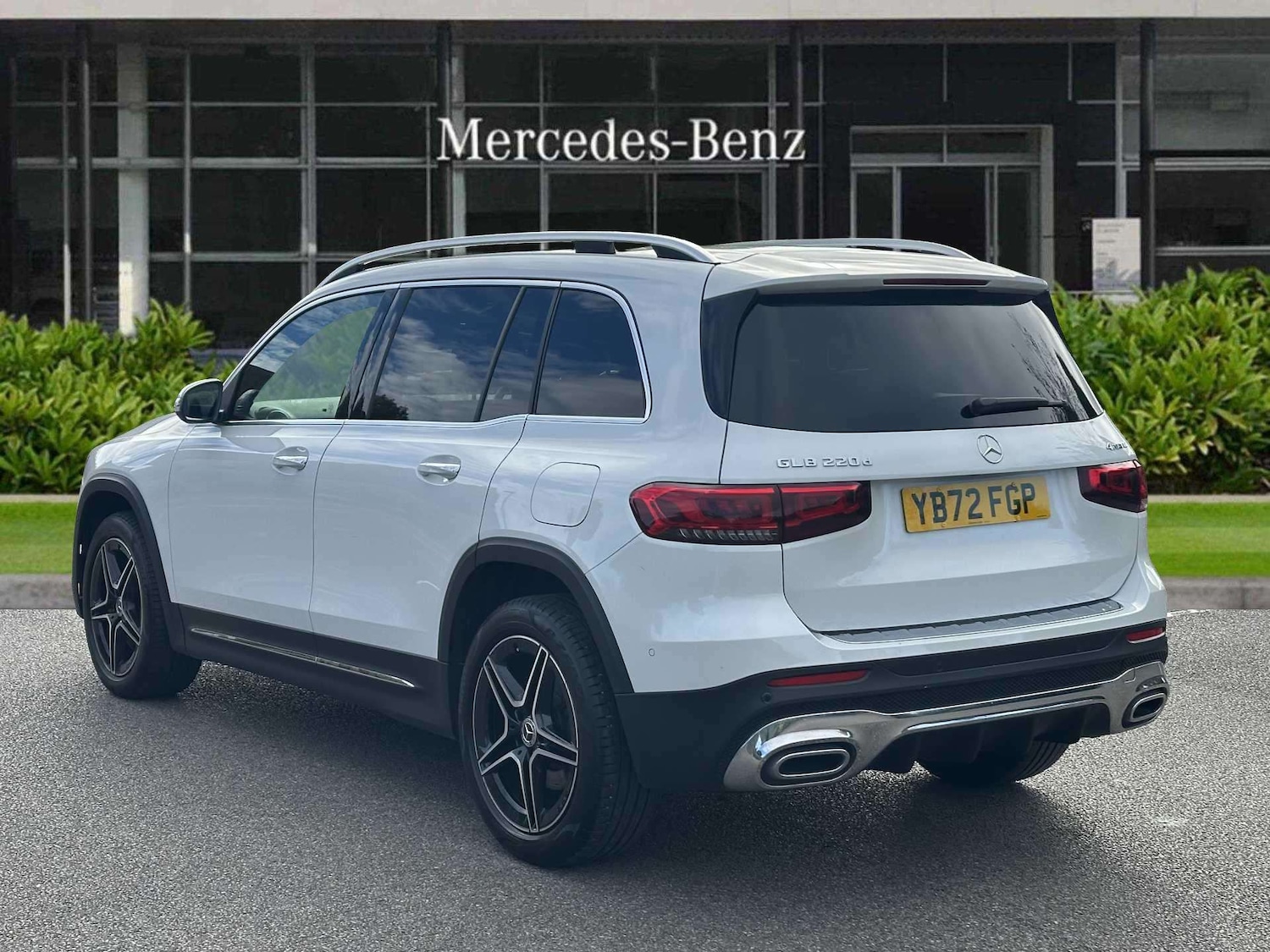 Used Mercedes-Benz GLB 2023 for sale - 77032122: Photo 2