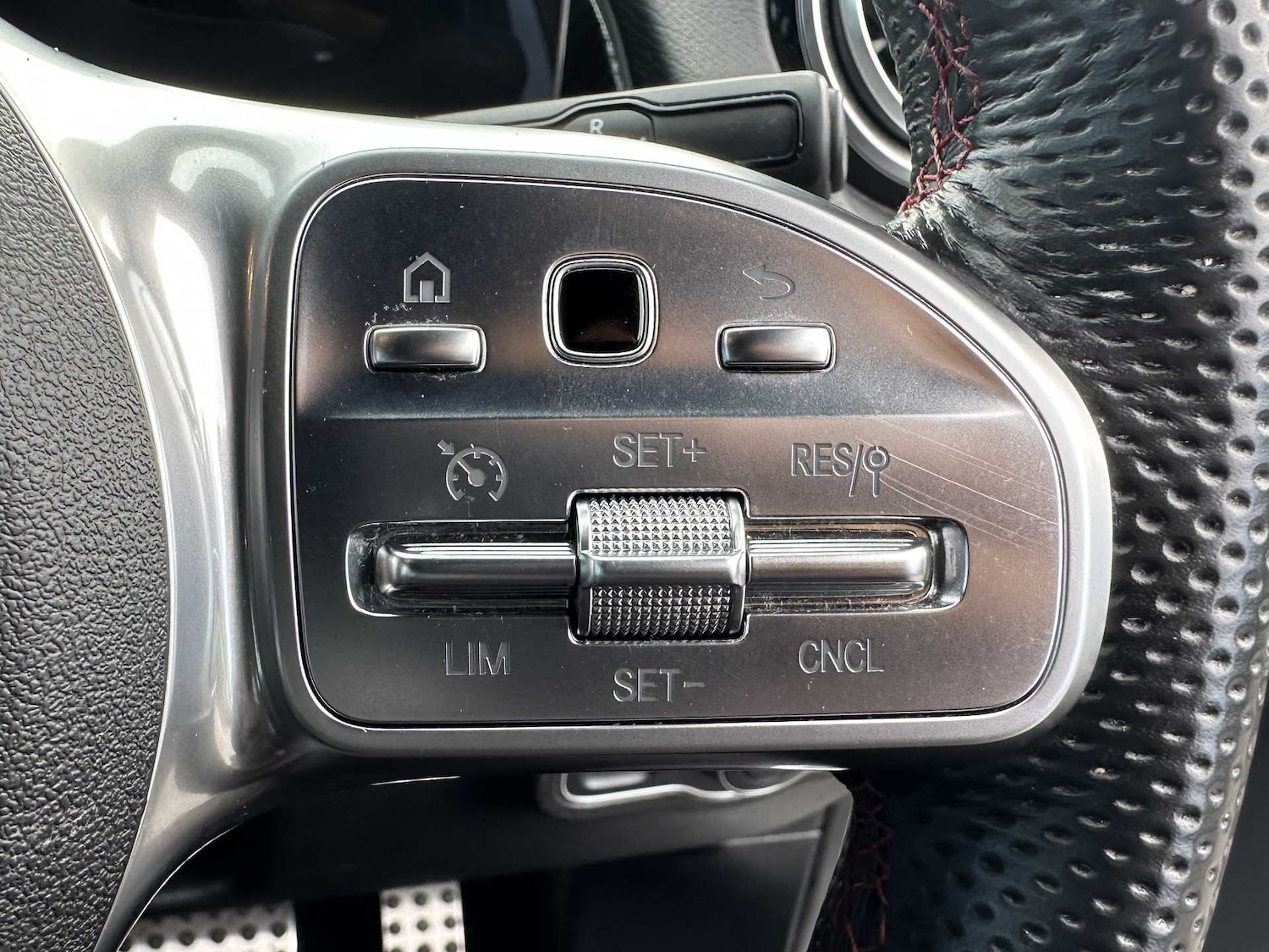 Used Mercedes-Benz GLB 2023 for sale - 77032122: Photo 27