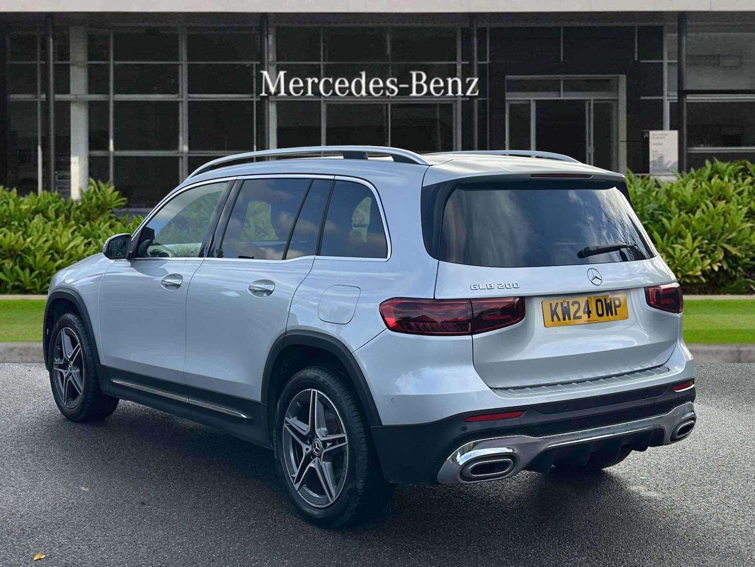 Used Mercedes-Benz GLB 2024 for sale - 76373674: Photo 2