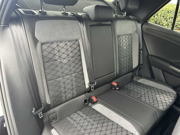 Used Volkswagen T-Roc 2023 for sale - 76004530: Photo 16