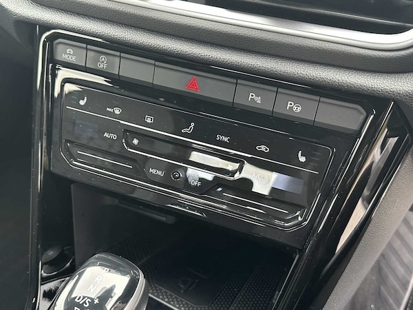 Used Volkswagen T-Roc 2023 for sale - 76004530: Photo 32