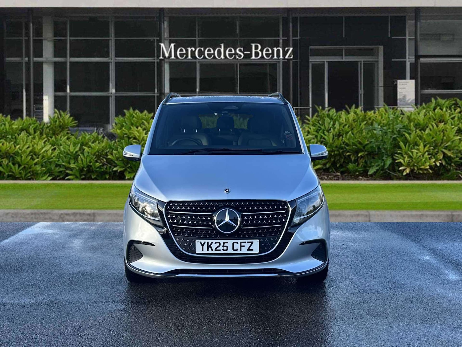 Used Mercedes-Benz V-Class 2025 for sale - 77972812: Photo 11