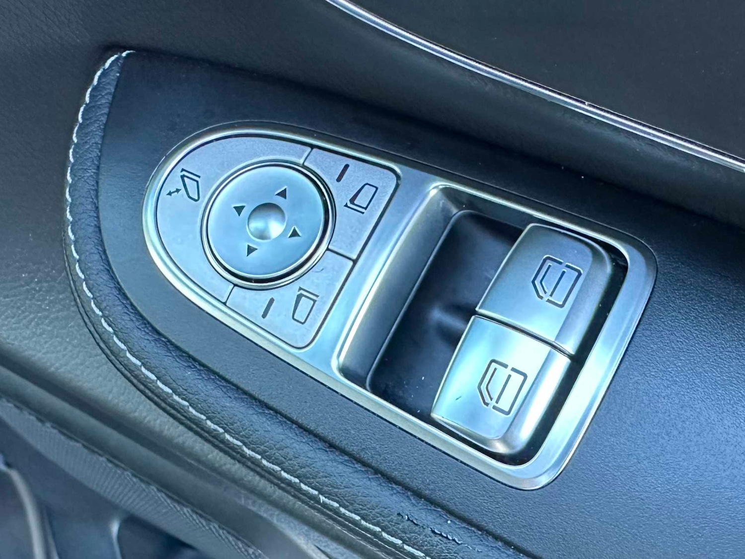 Used Mercedes-Benz V-Class 2025 for sale - 77972812: Photo 26