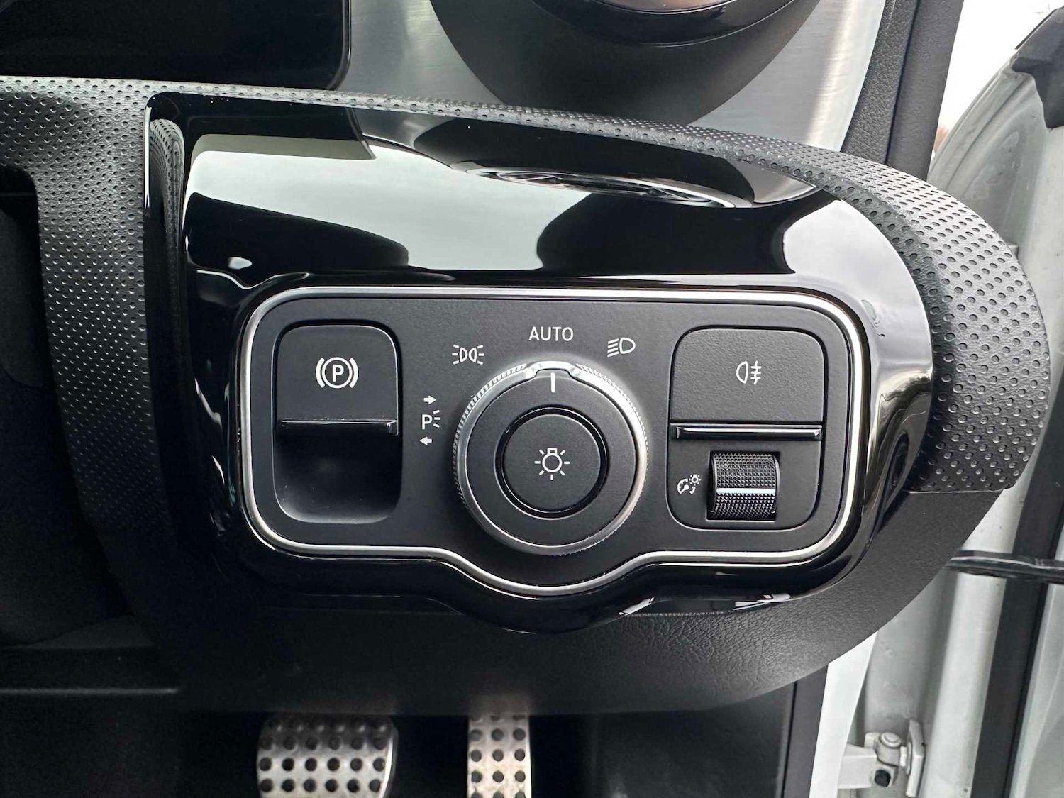 Used Mercedes-Benz CLA 2023 for sale - 76967957: Photo 26