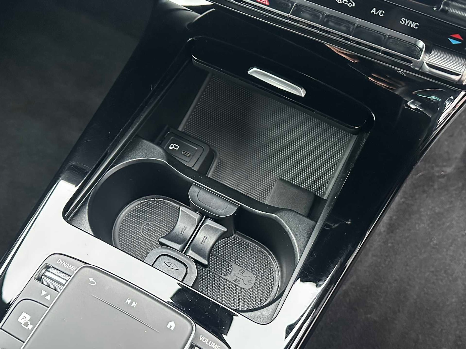 Used Mercedes-Benz CLA 2023 for sale - 76967957: Photo 32