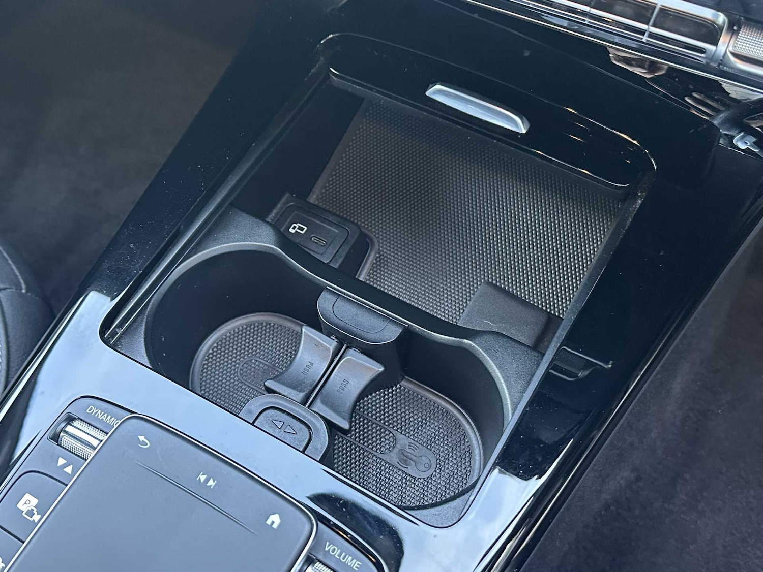 Used Mercedes-Benz CLA 2023 for sale - 76564369: Photo 32