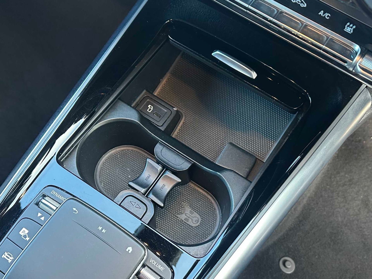 Used Mercedes-Benz EQA 2021 for sale - 76955161: Photo 32