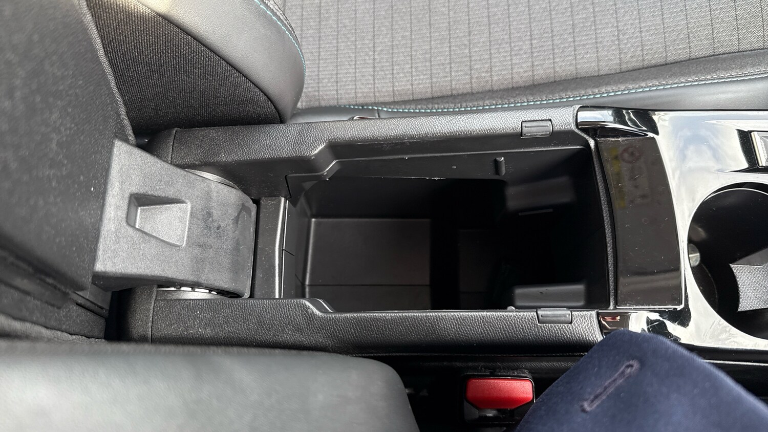 Used Peugeot 208 2022 for sale - 76518457: Photo 28