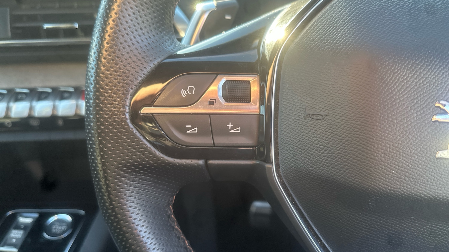 Used Peugeot 5008 2023 for sale - 77247239: Photo 28