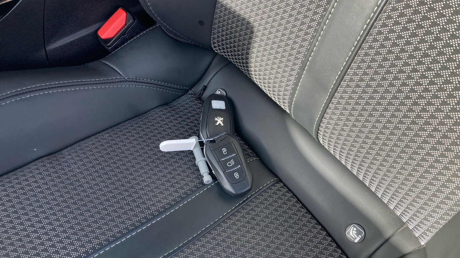 Used Peugeot 208 2020 for sale - 76784807: Photo 20