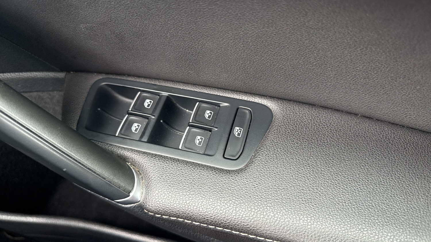 Used Volkswagen Golf 2020 for sale - 76234629: Photo 32