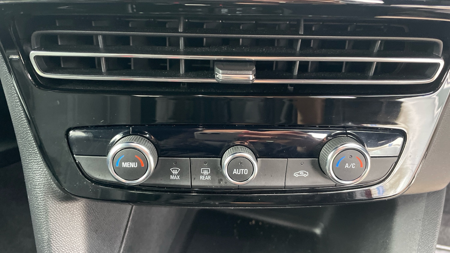 Used Vauxhall Mokka 2022 for sale - 76948852: Photo 24