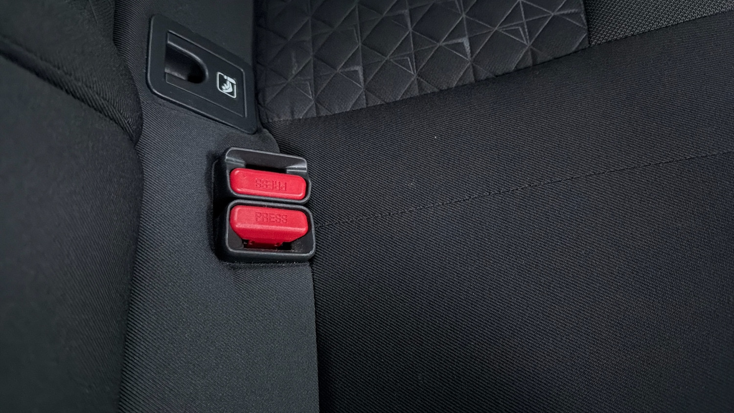 Used Toyota C-HR 2021 for sale - 77643618: Photo 17