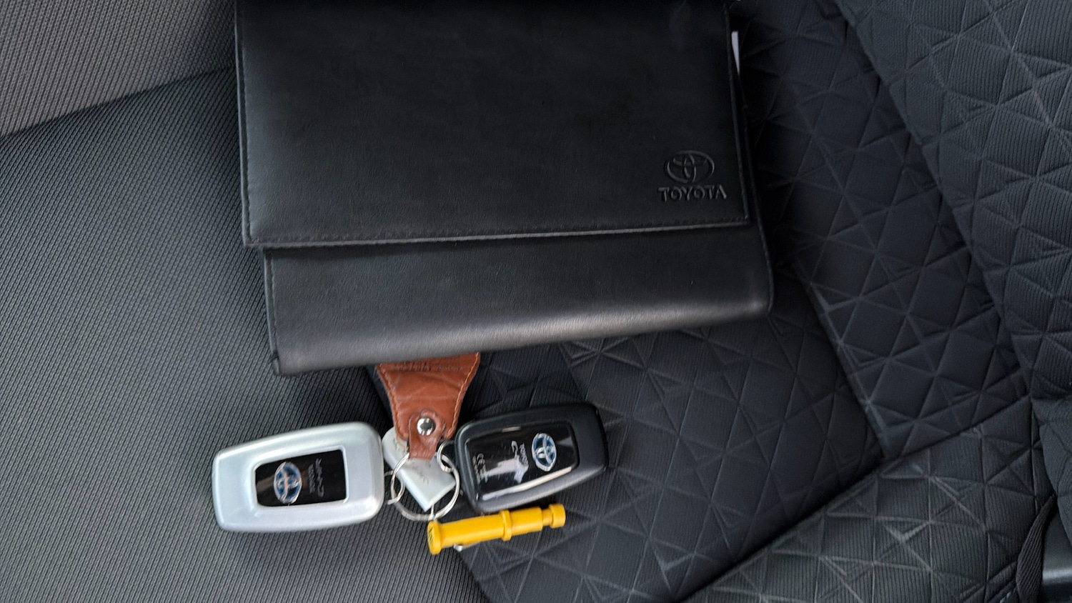 Used Toyota C-HR 2021 for sale - 77643618: Photo 19