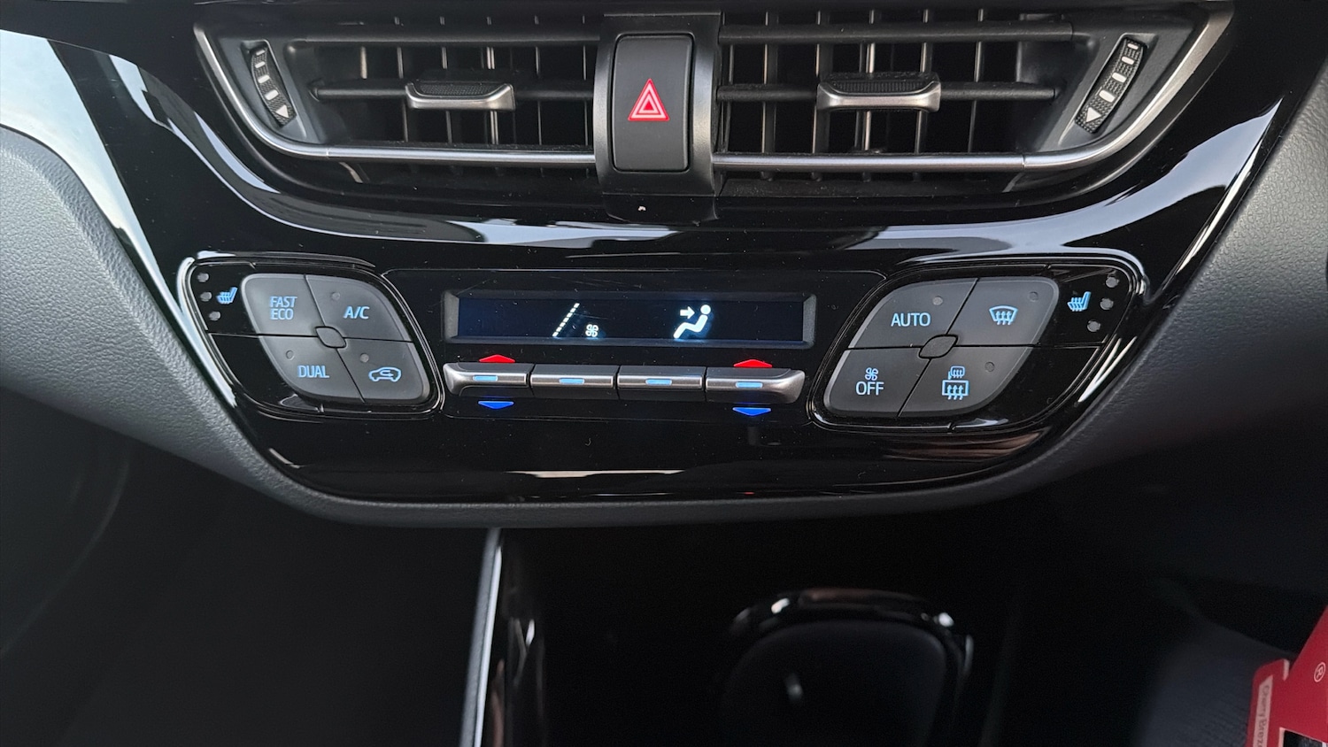 Used Toyota C-HR 2021 for sale - 77643618: Photo 22