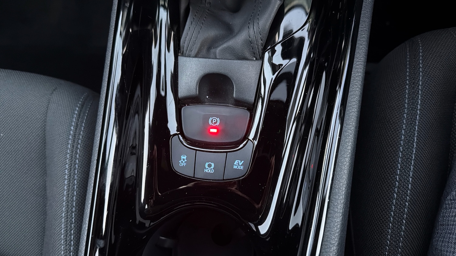 Used Toyota C-HR 2021 for sale - 77643618: Photo 24