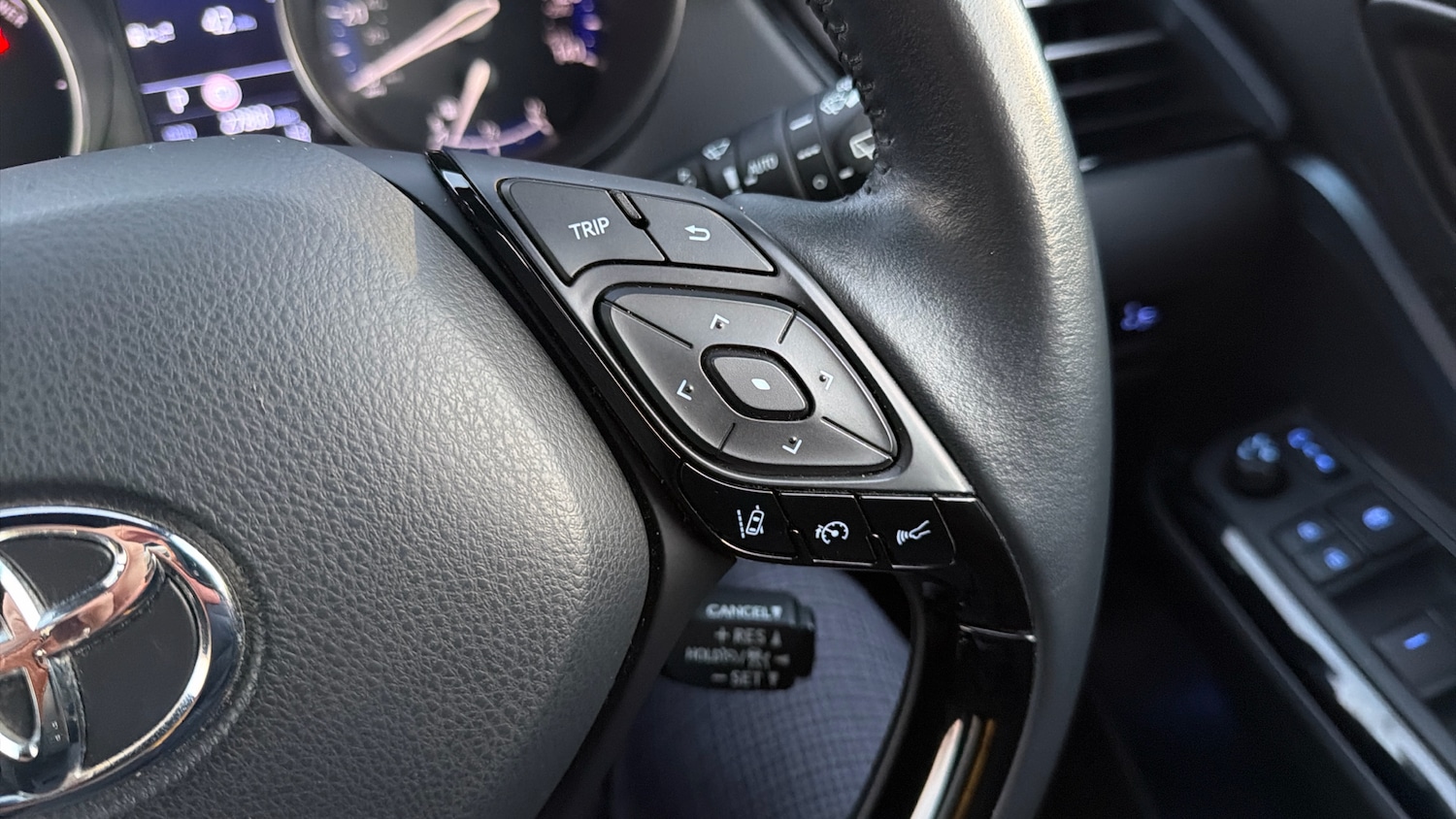 Used Toyota C-HR 2021 for sale - 77643618: Photo 29