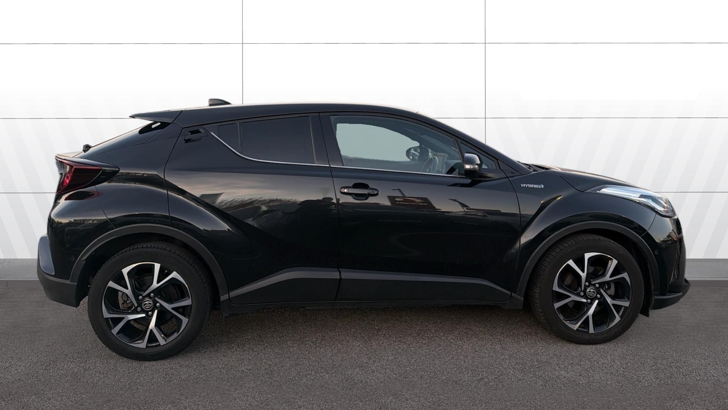 Used Toyota C-HR 2021 for sale - 77643618: Photo 5