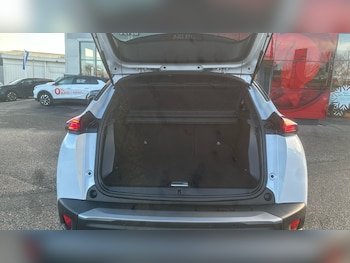 Used Peugeot 2008 2025 for sale - 76984629: Photo