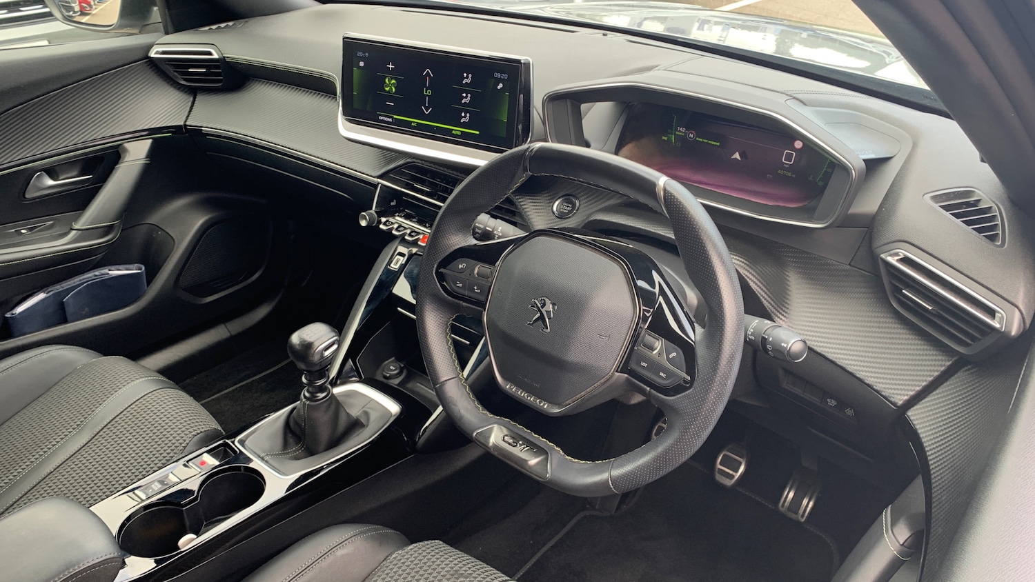 Used Peugeot 2008 2020 for sale - 76627874: Photo 11