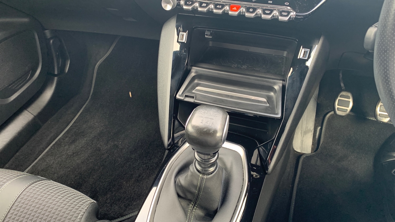 Used Peugeot 2008 2020 for sale - 76627874: Photo 13