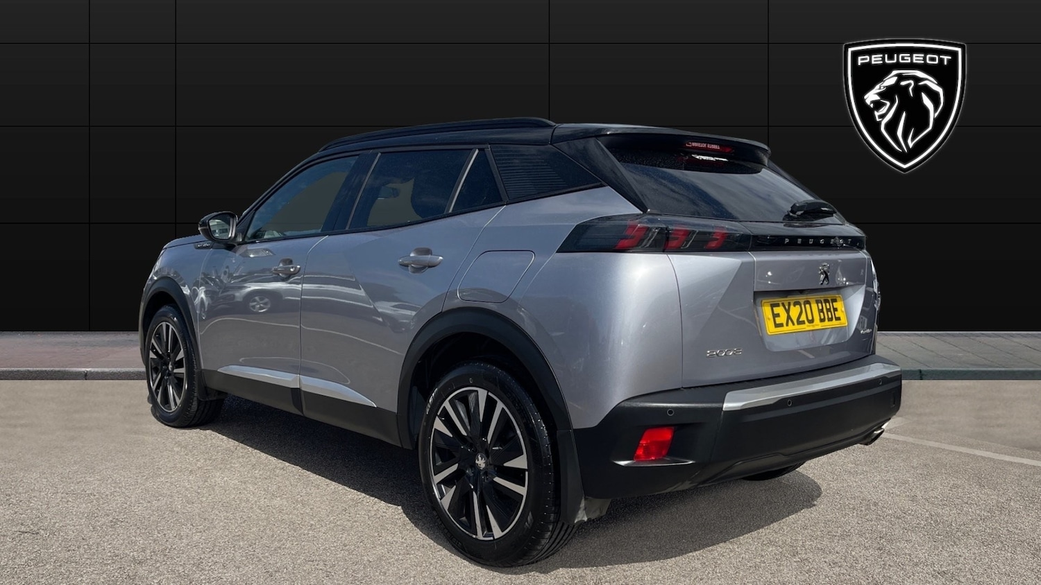 Used Peugeot 2008 2020 for sale - 76627874: Photo 2