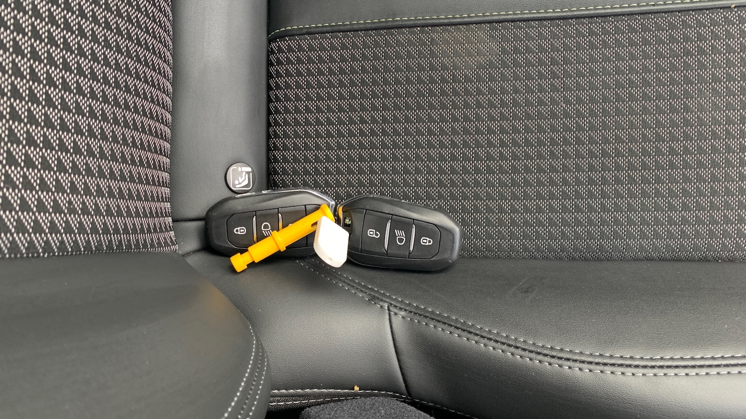 Used Peugeot 2008 2020 for sale - 76627874: Photo 20