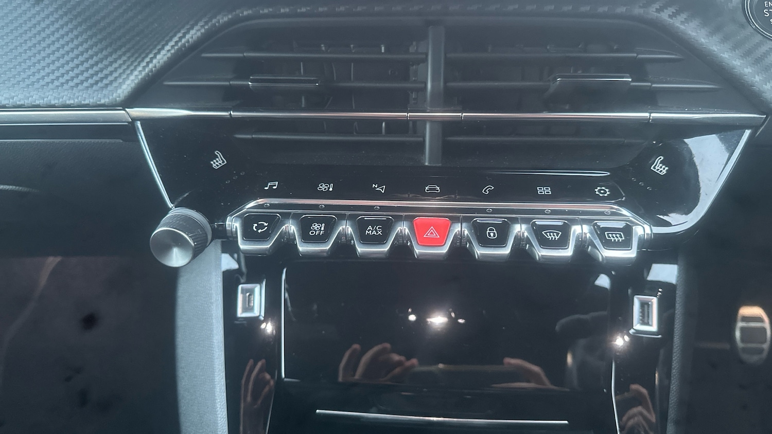 Used Peugeot 2008 2020 for sale - 76627874: Photo 30