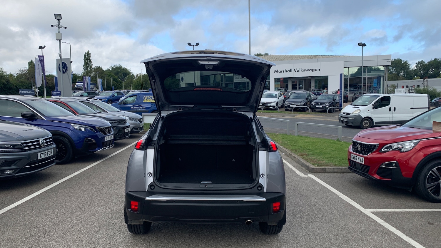 Used Peugeot 2008 2020 for sale - 76627874: Photo 4