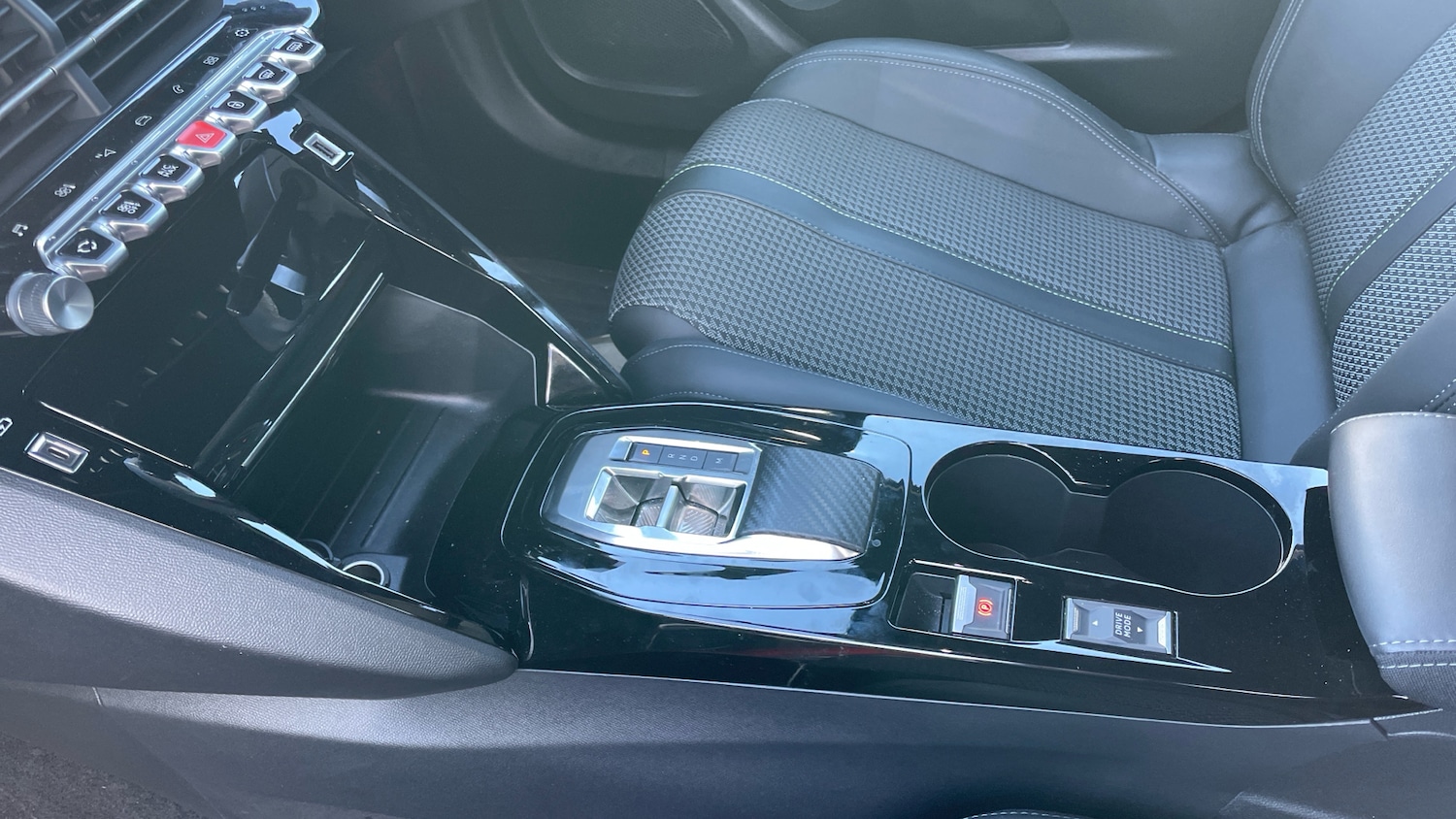 Used Peugeot 2008 2023 for sale - 76655757: Photo 13