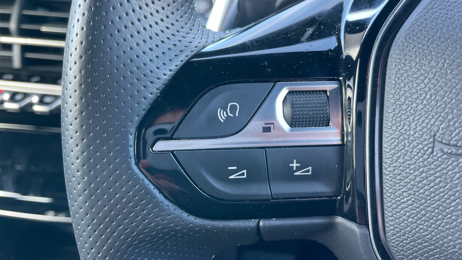 Used Peugeot 2008 2023 for sale - 76655757: Photo 24