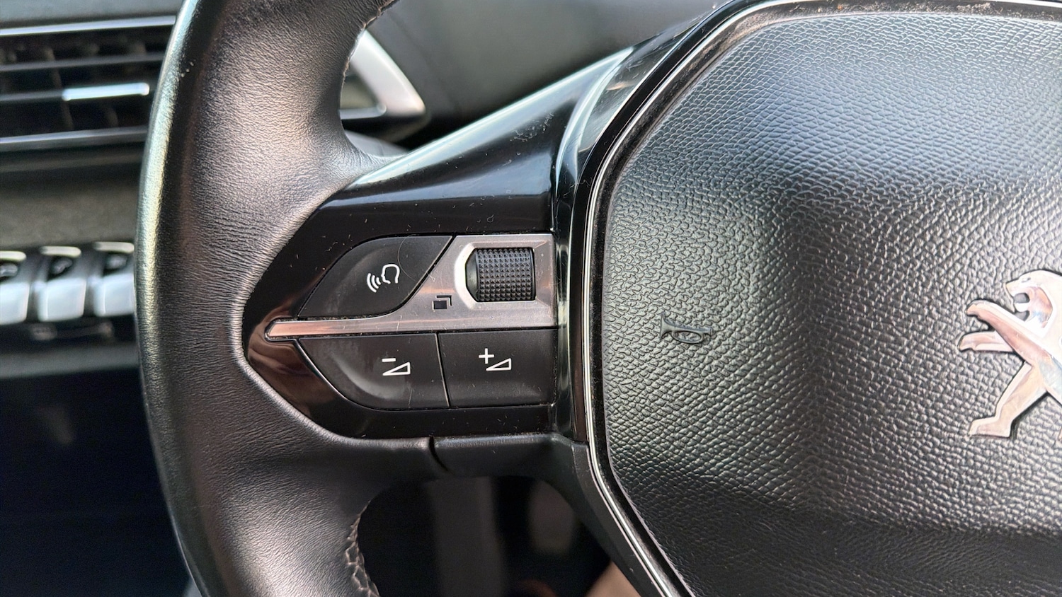 Used Peugeot 3008 2019 for sale - 76542814: Photo 23