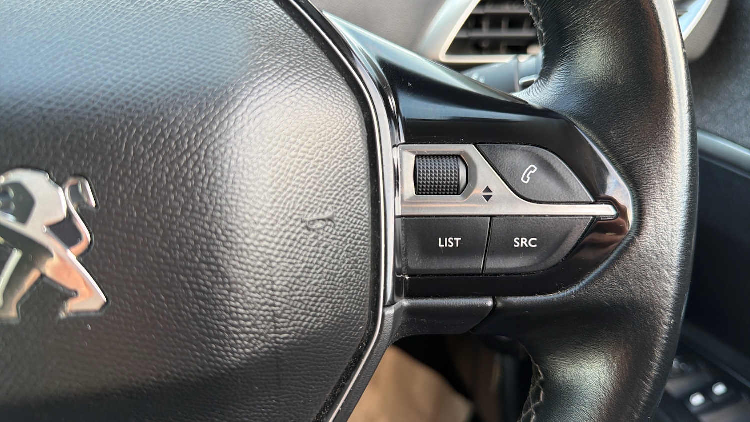 Used Peugeot 3008 2019 for sale - 76542814: Photo 24