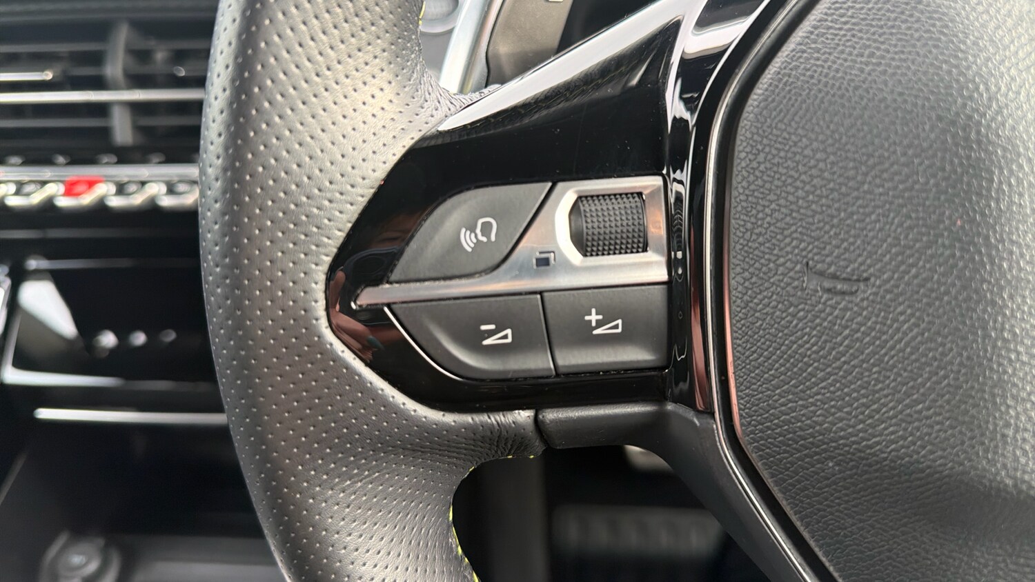 Used Peugeot 2008 2023 for sale - 78000835: Photo 34