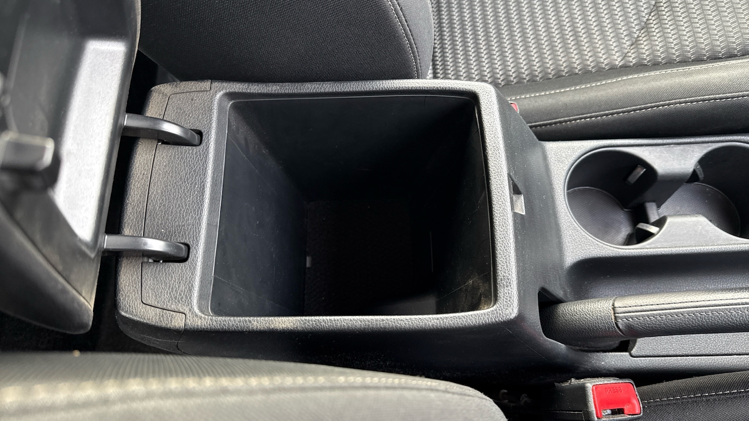 Used Kia XCeed 2022 for sale - 76330330: Photo 25