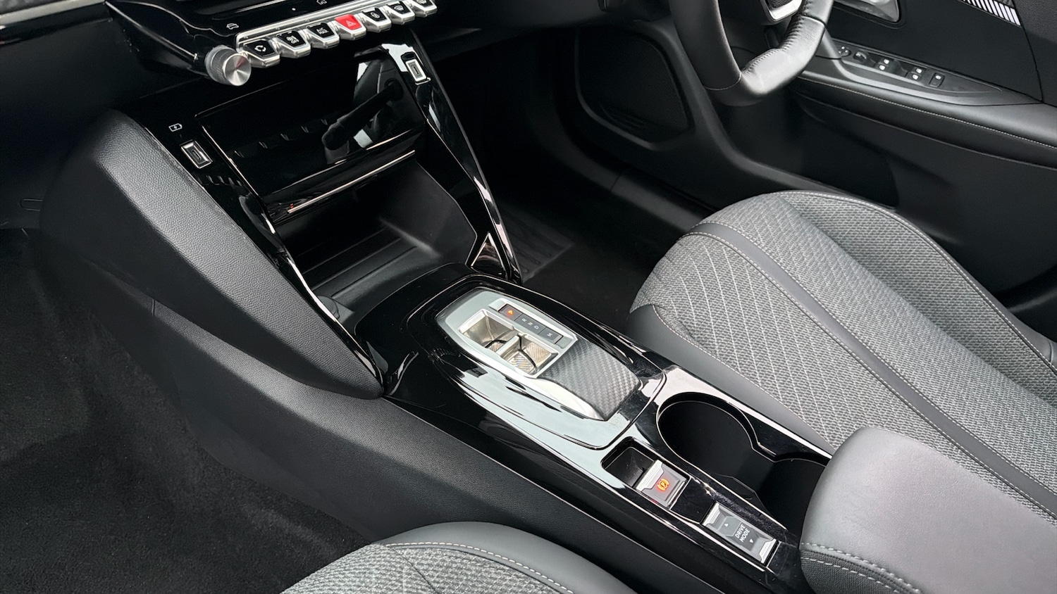 Used Peugeot 2008 2025 for sale - 76722739: Photo 13