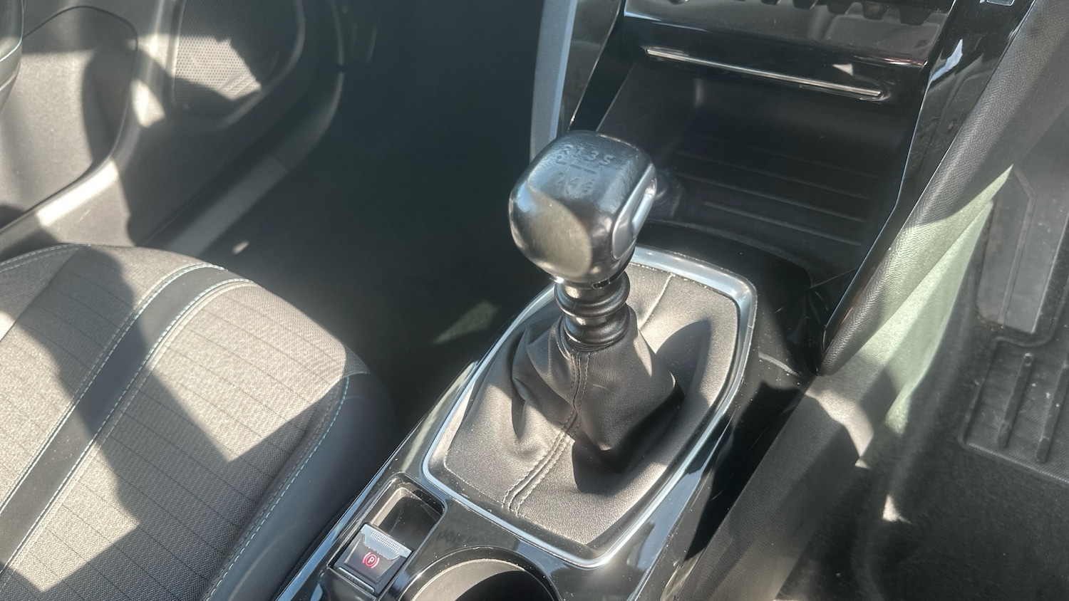 Used Peugeot 2008 2021 for sale - 75937992: Photo 13