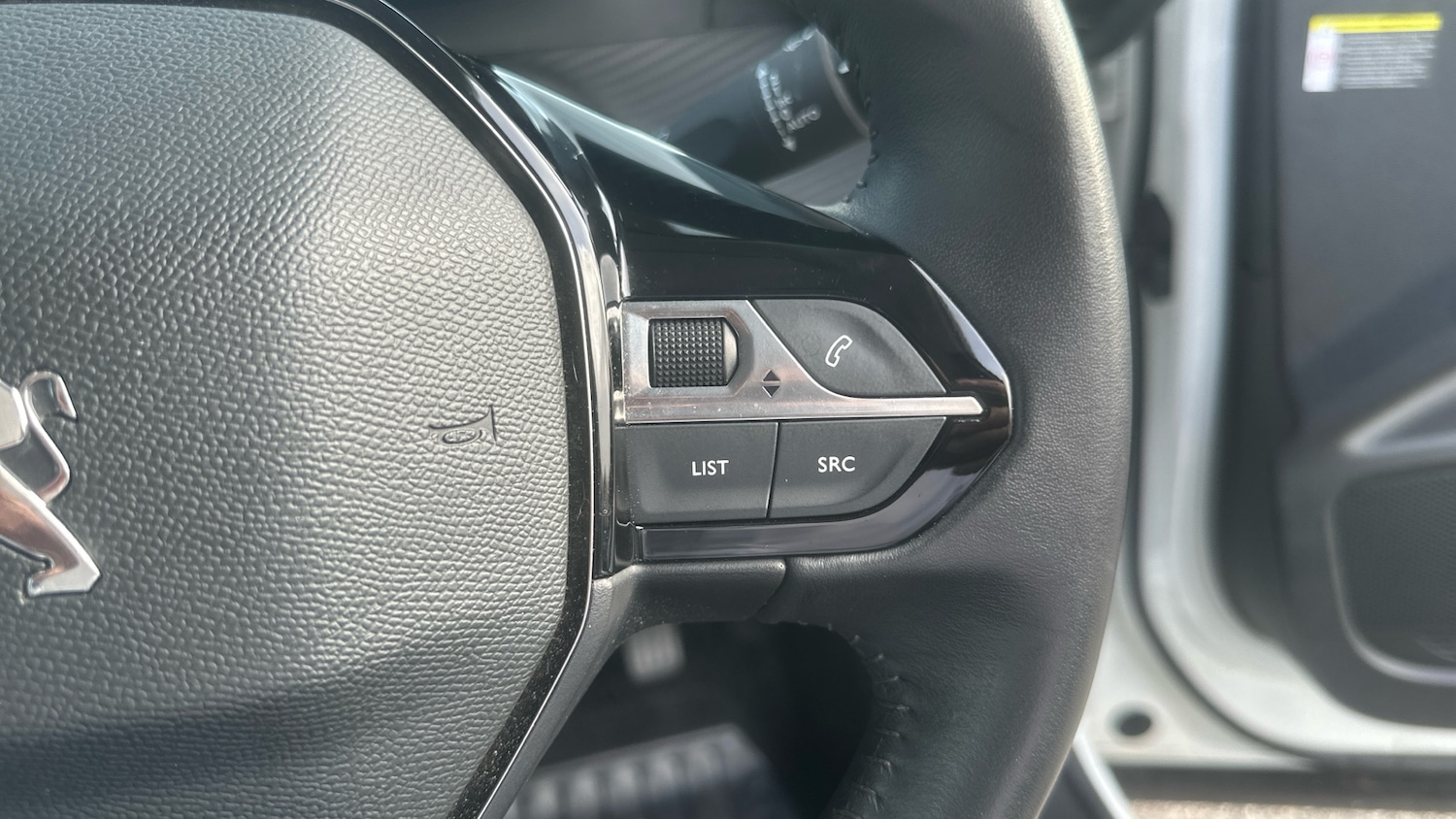 Used Peugeot 2008 2021 for sale - 75937992: Photo 28