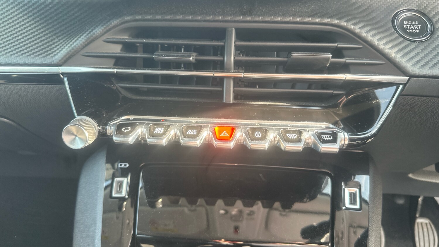 Used Peugeot 2008 2021 for sale - 75937992: Photo 8