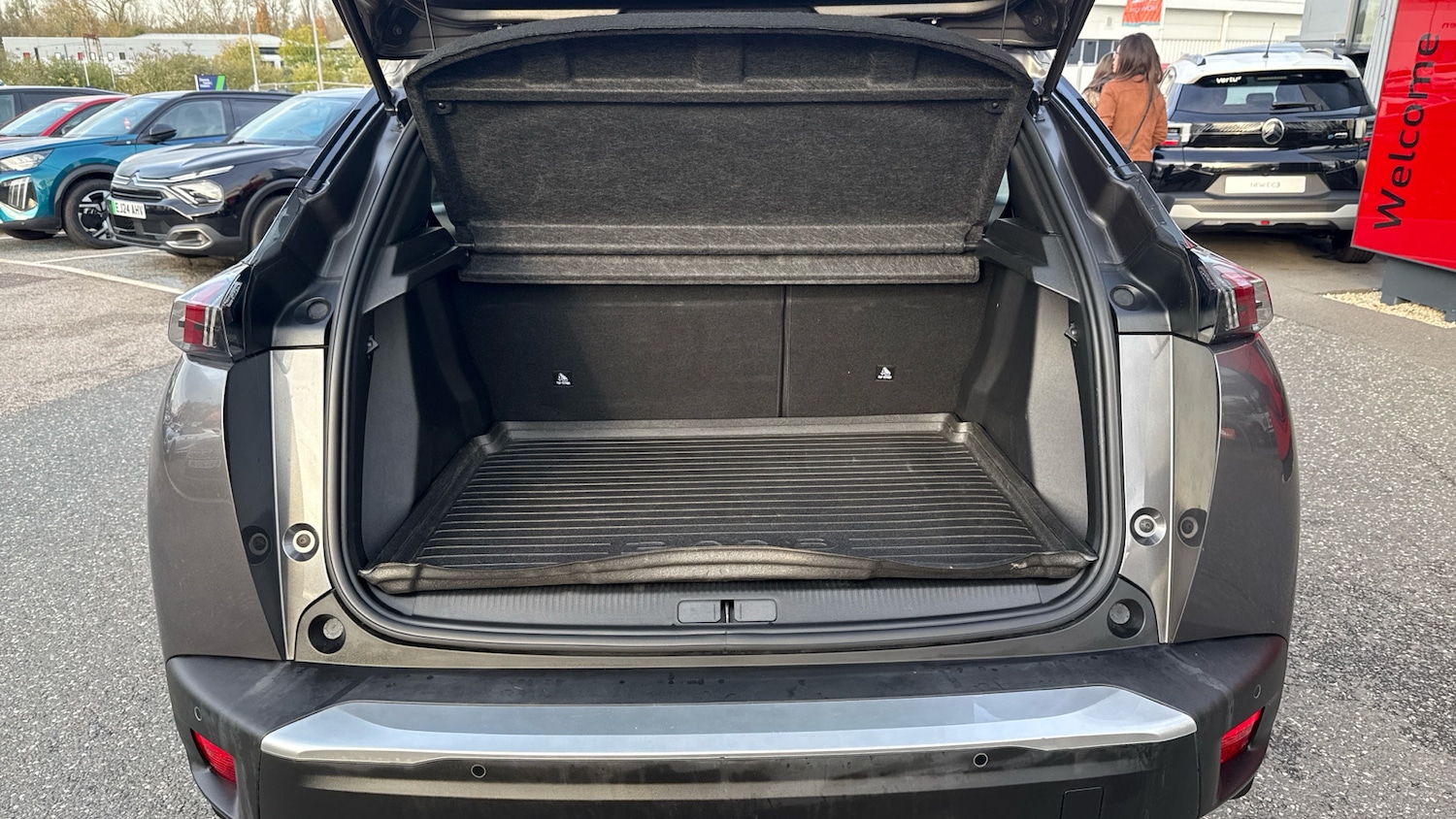 Used Peugeot 2008 2021 for sale - 76578089: Photo 4