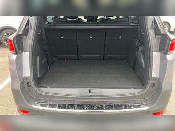 Used Peugeot 5008 2023 for sale - 78861832: Photo