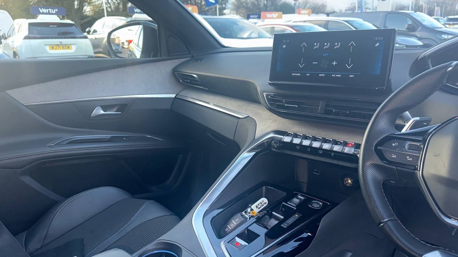 Used Peugeot 3008 2023 for sale - 76640832: Photo 14