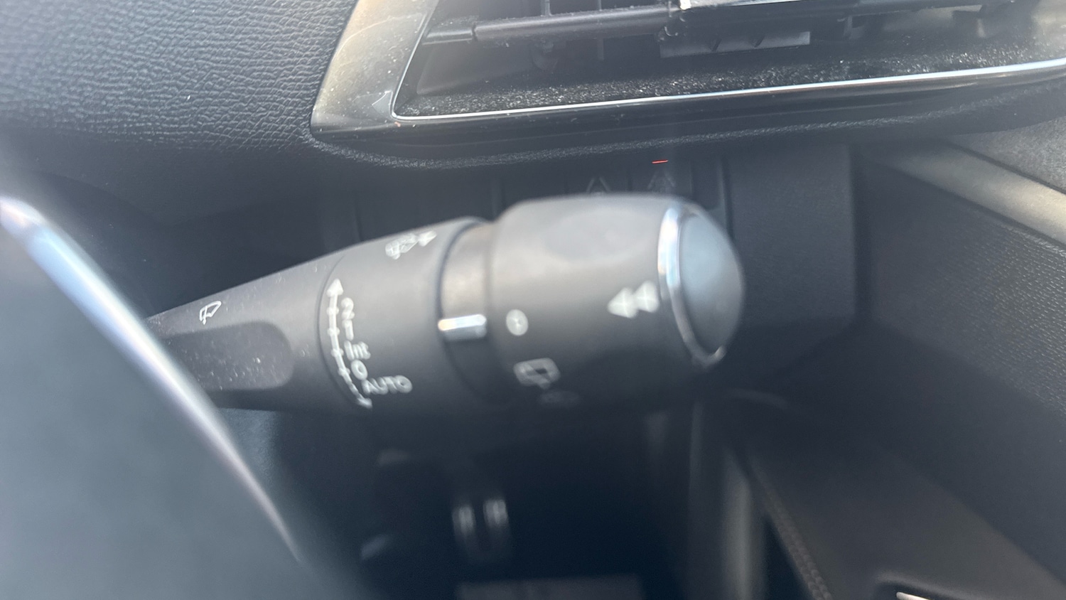 Used Peugeot 3008 2023 for sale - 76640832: Photo 25