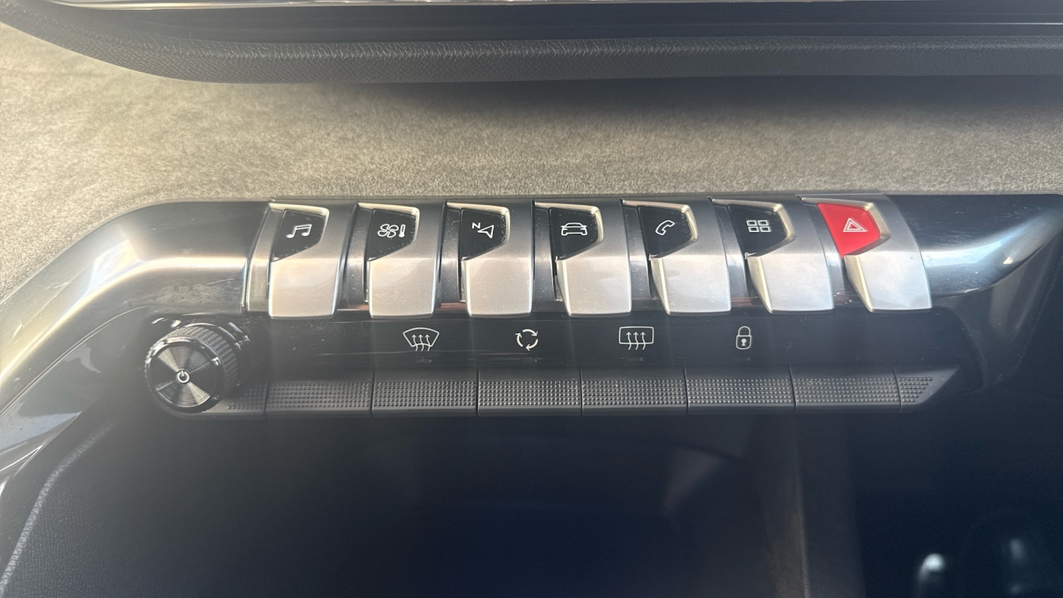 Used Peugeot 3008 2023 for sale - 76640832: Photo 29