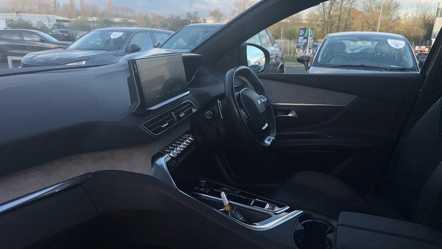 Used Peugeot 3008 2023 for sale - 76640832: Photo 9