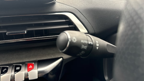 Used Peugeot 3008 2023 for sale - 76311329: Photo 35