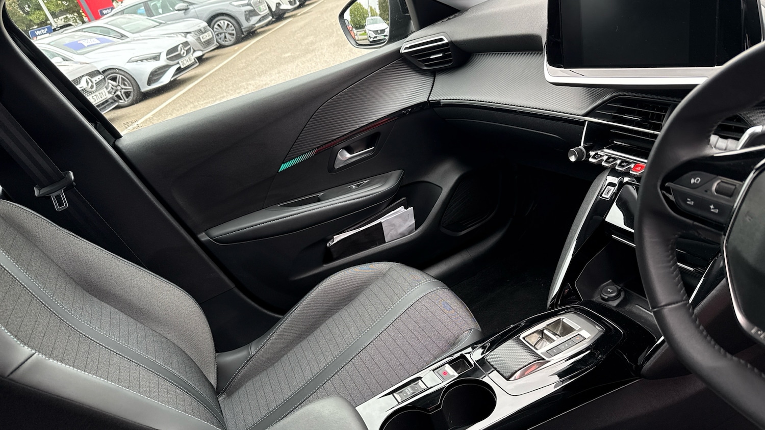 Used Peugeot 208 2022 for sale - 75975149: Photo 14